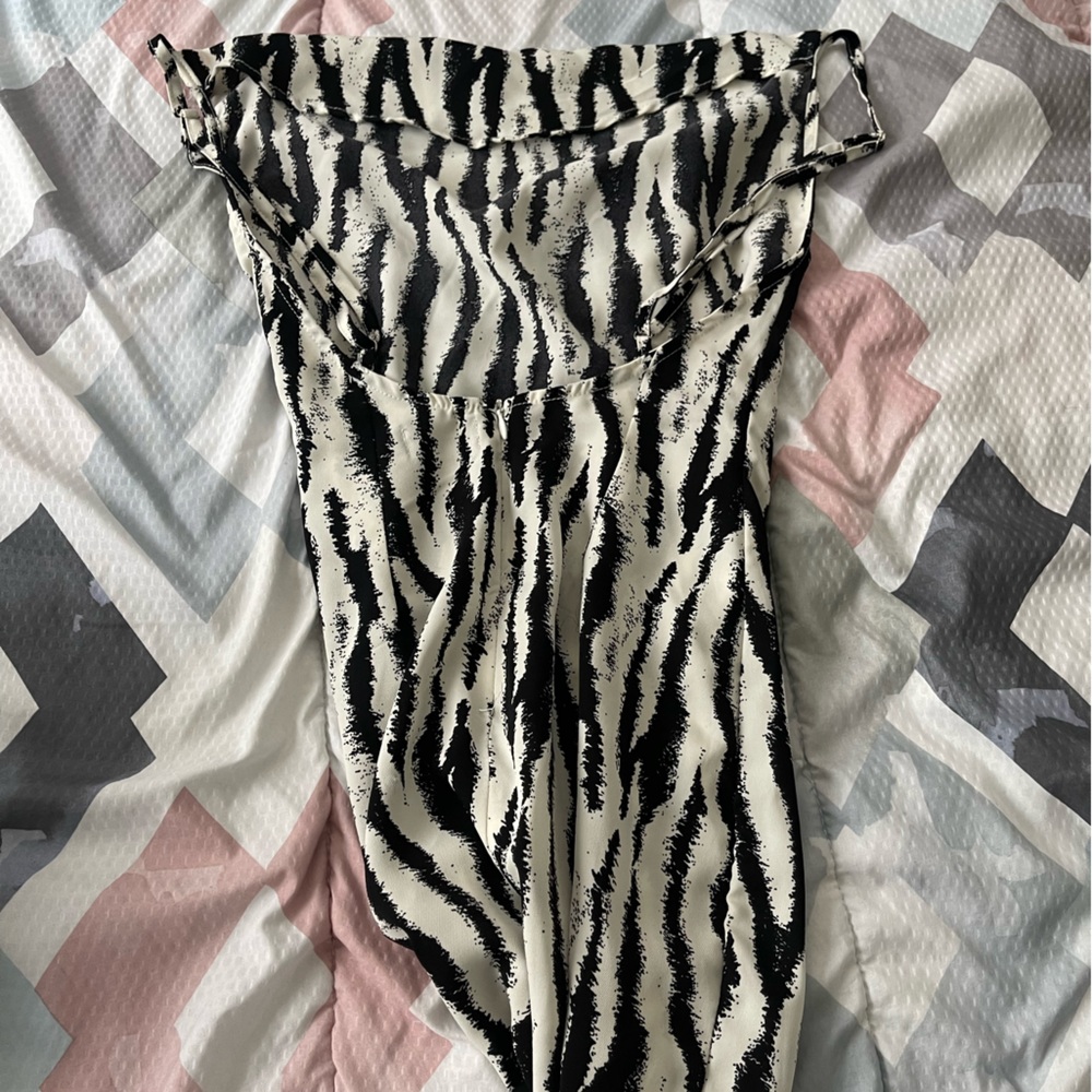 PrettylittleThing Zebra Print Maxi Dress